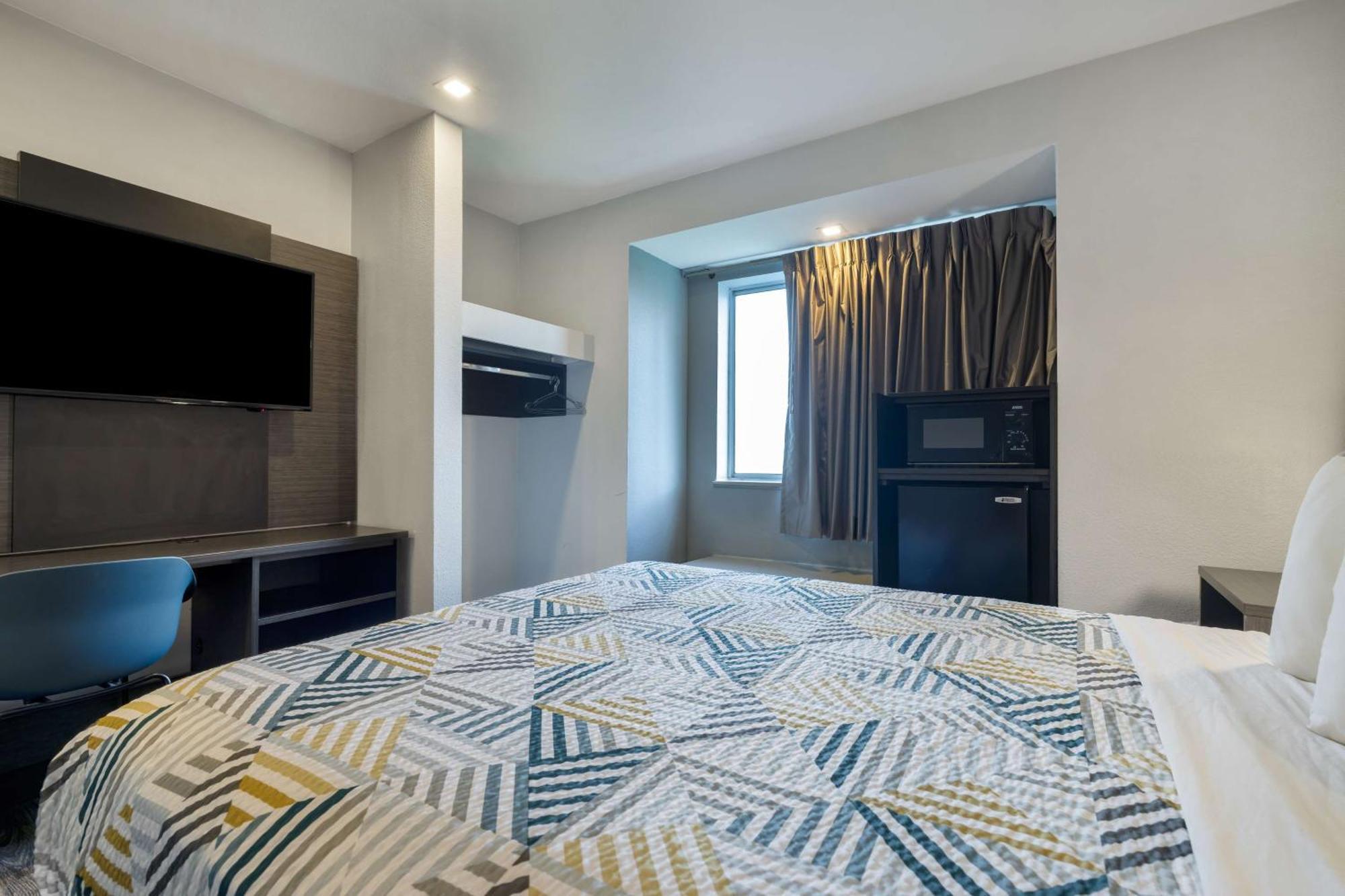 Hotel 6-mcallen, Tx - East 4*